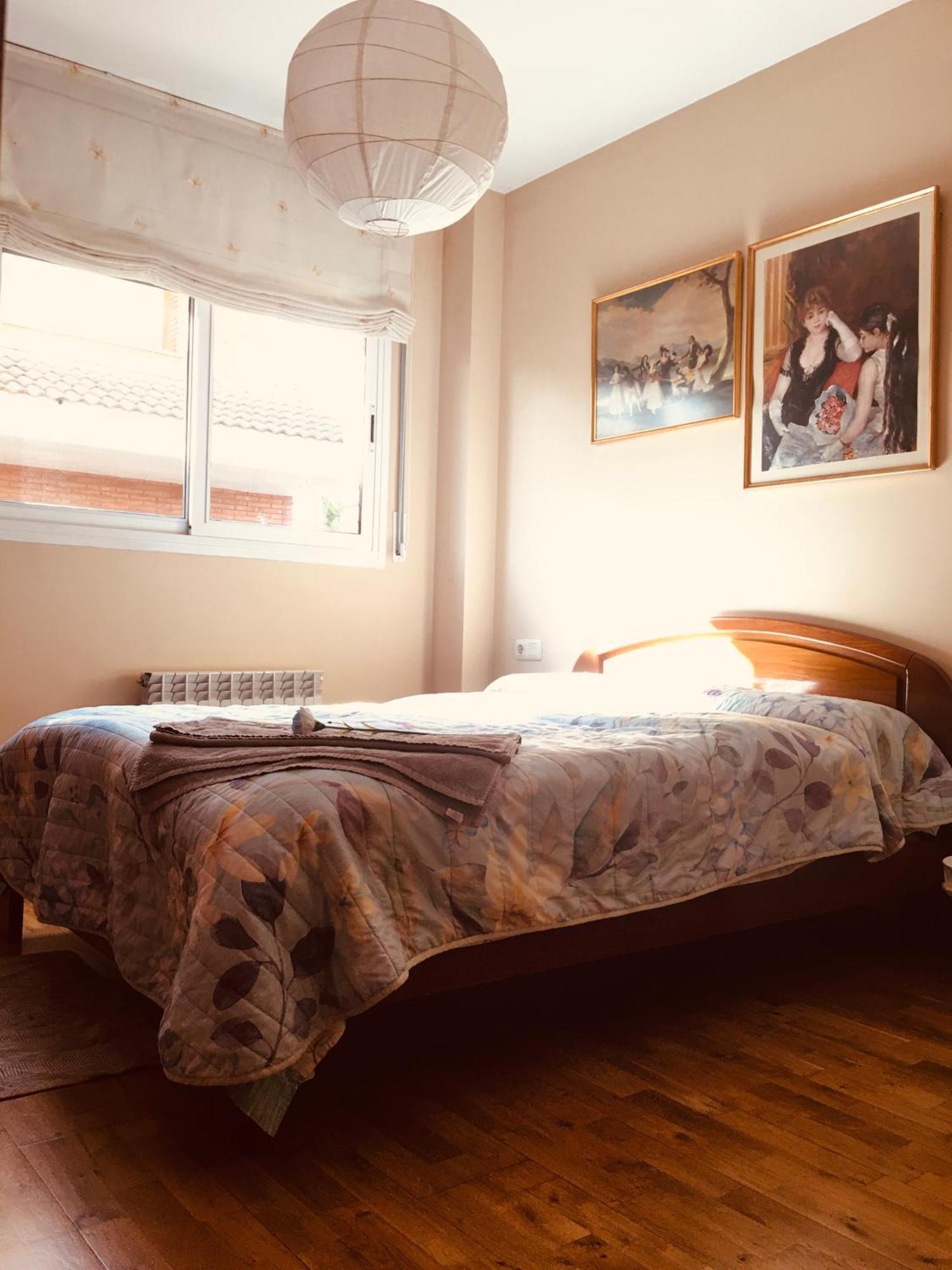 Appartamento Casa De Aurora Rubí Esterno foto